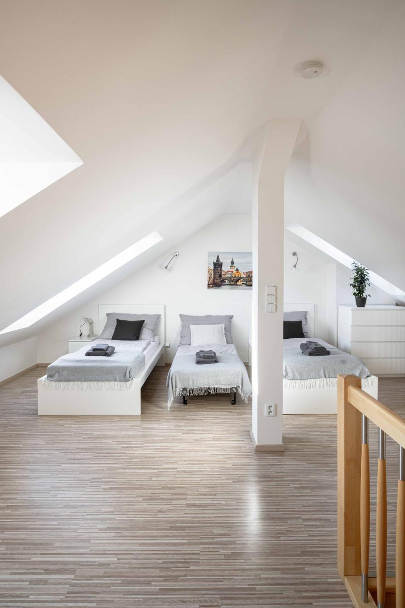 150m² 4br Duplex Near Metro & Center Apartmán