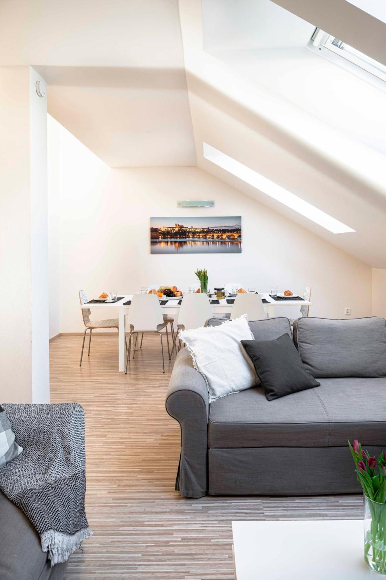150m² 4br Duplex Near Metro & Center Praha